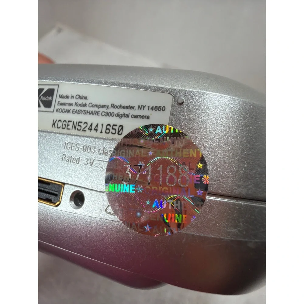 Kodak EasyShare C300 Digital Camera Silver Vintage Digicam 37mm Lens Working!